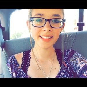 Meet your Posher, Kenzie